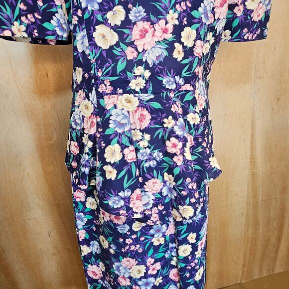 Periwinkle Vintage 80s/90s Navy Blue Floral Skirt Set Made In U.S.A. Size 12 - Picture 3 of 11